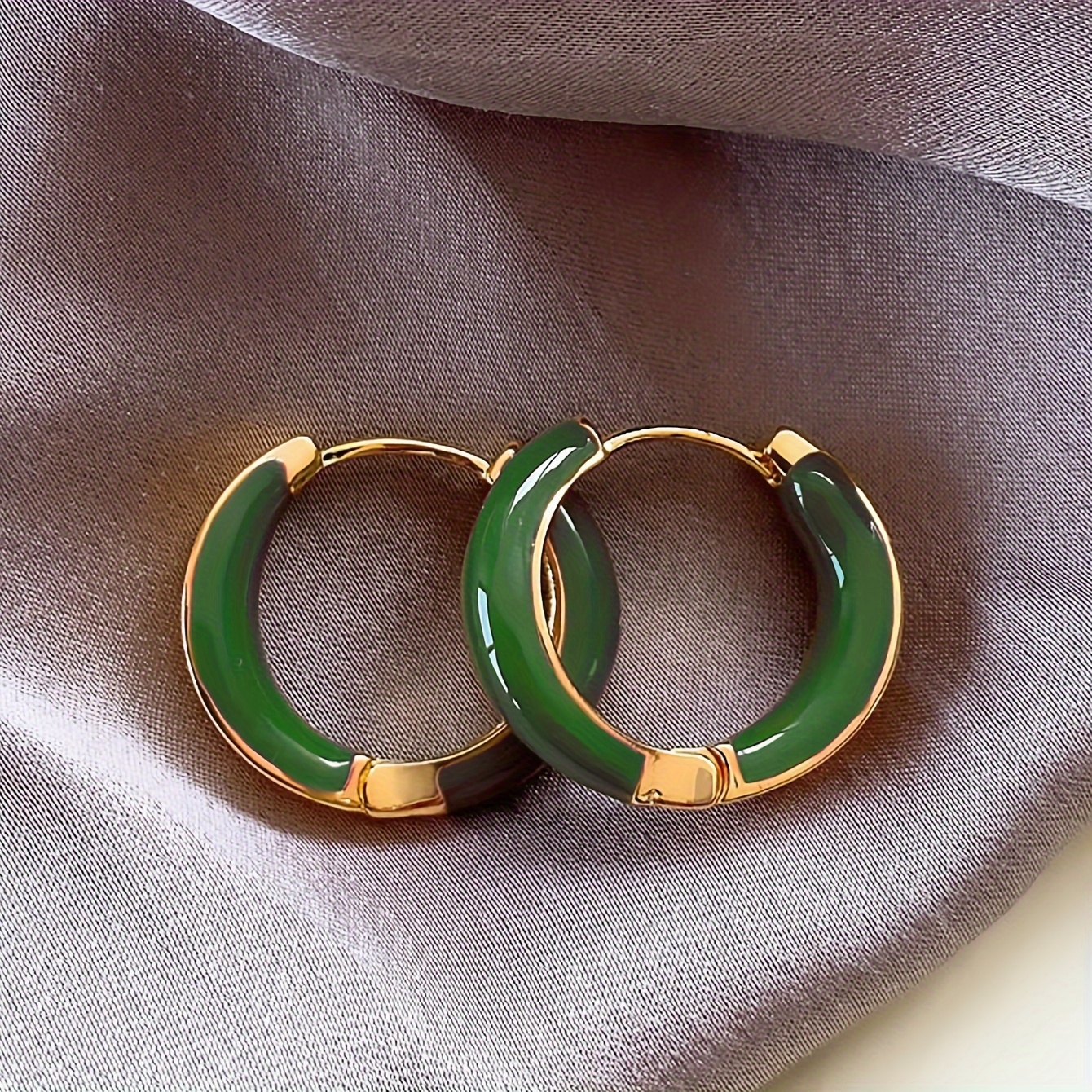 Women's Light Luxury Green Circle Earrings